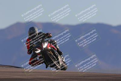 media/Nov-06-2023-Moto Forza (Mon) [[ce023d0744]]/3-Intermediate Group/Session 5 (Turn 9)/